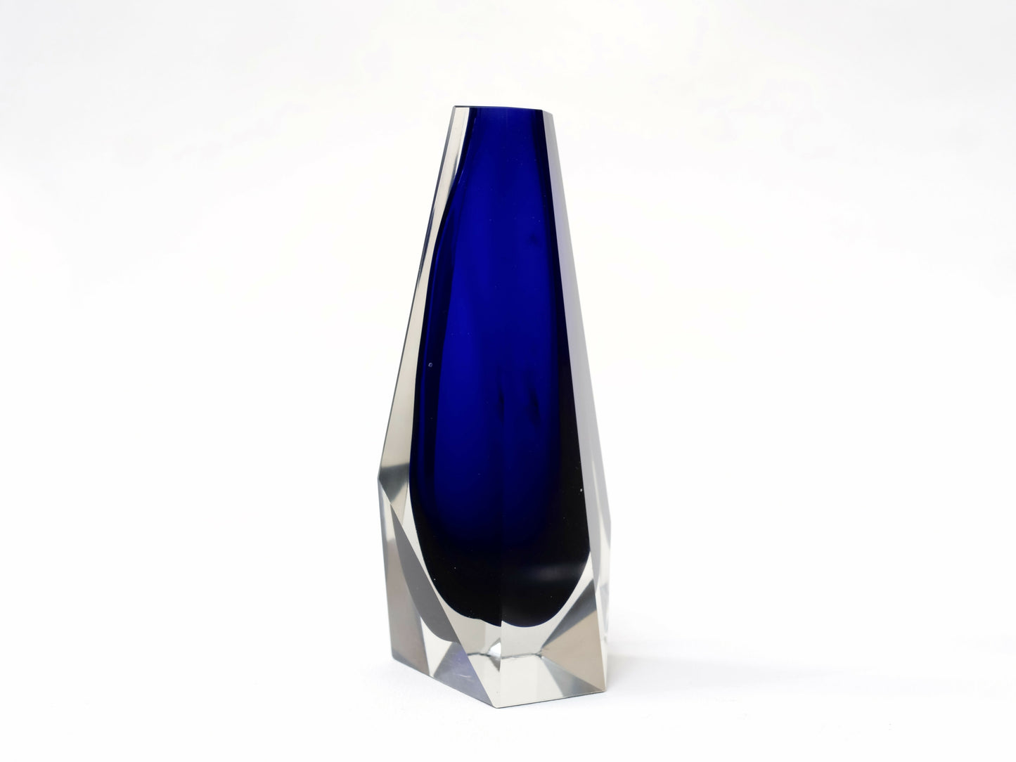 MURANO GLASS VASE BY MANDRUZZATO