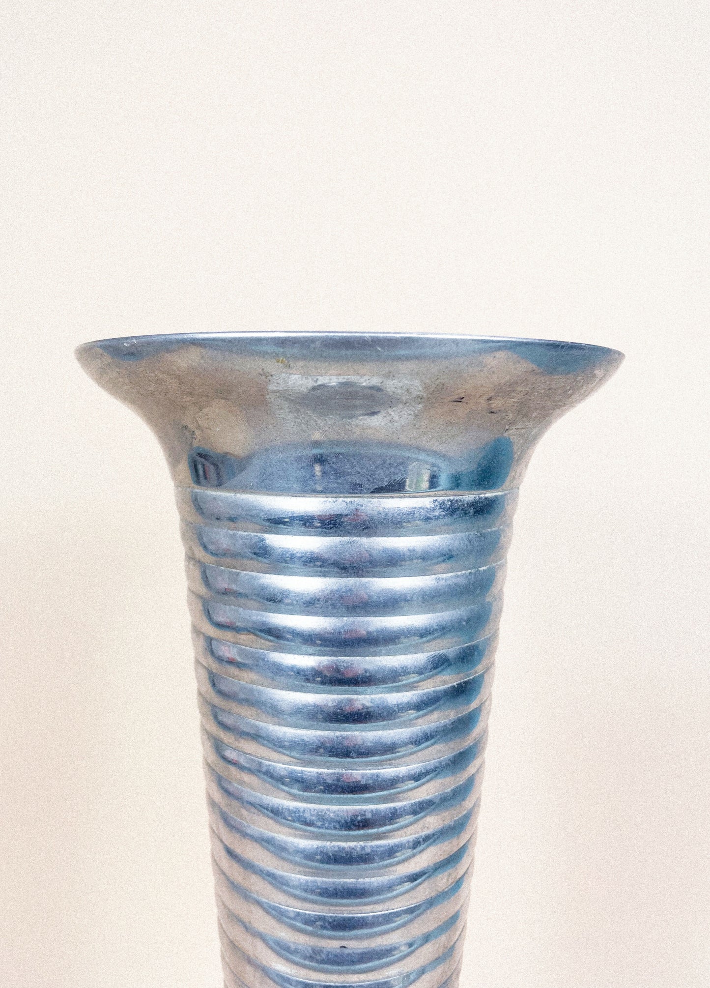 Ribbed vase