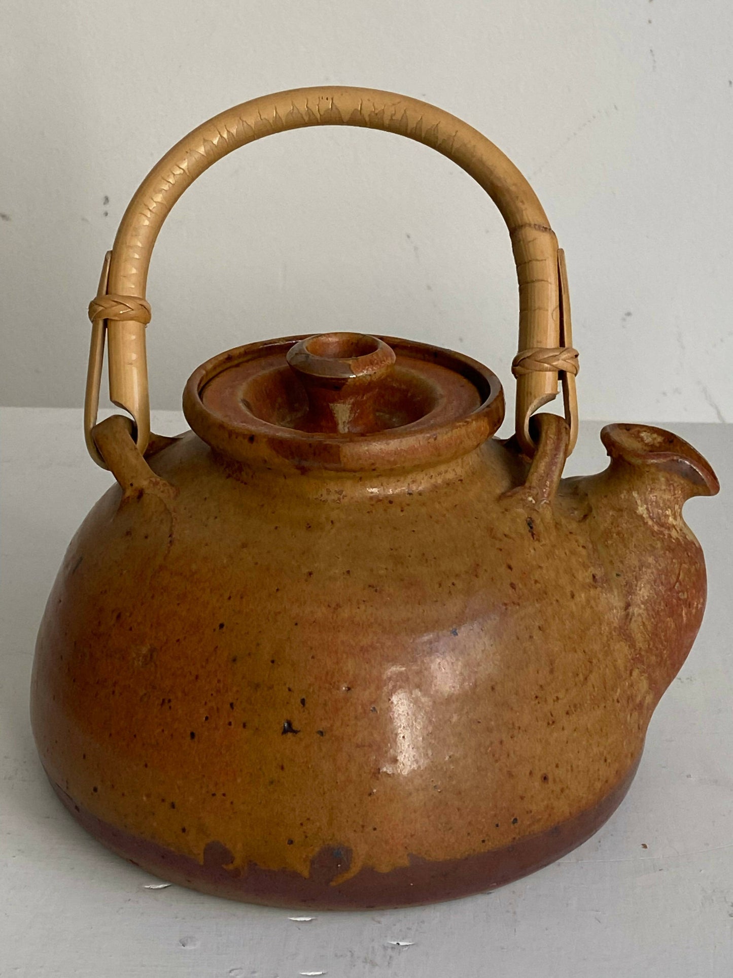 CERAMIC & BAMBOO TEA POT