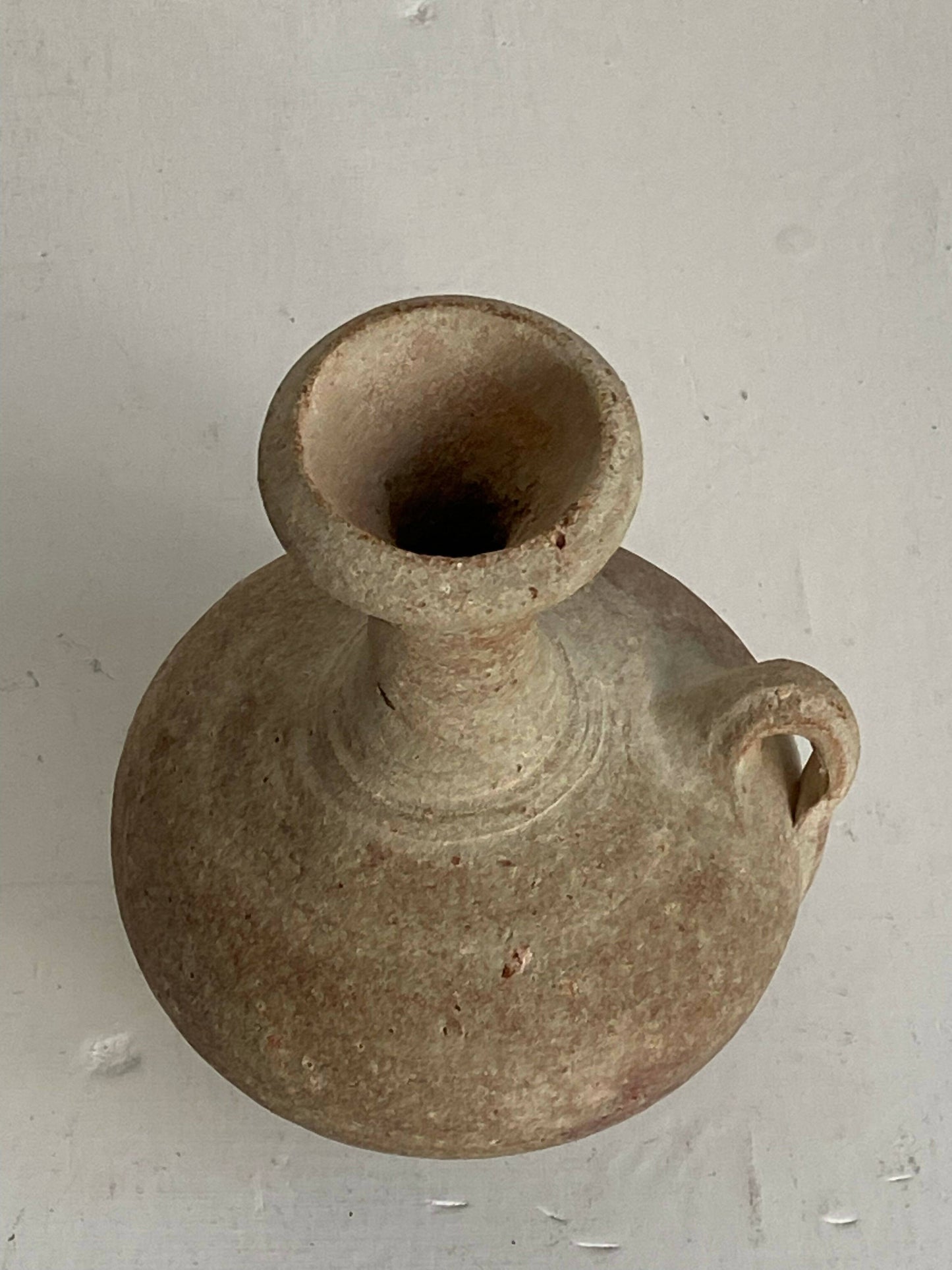 EARTHY VASE