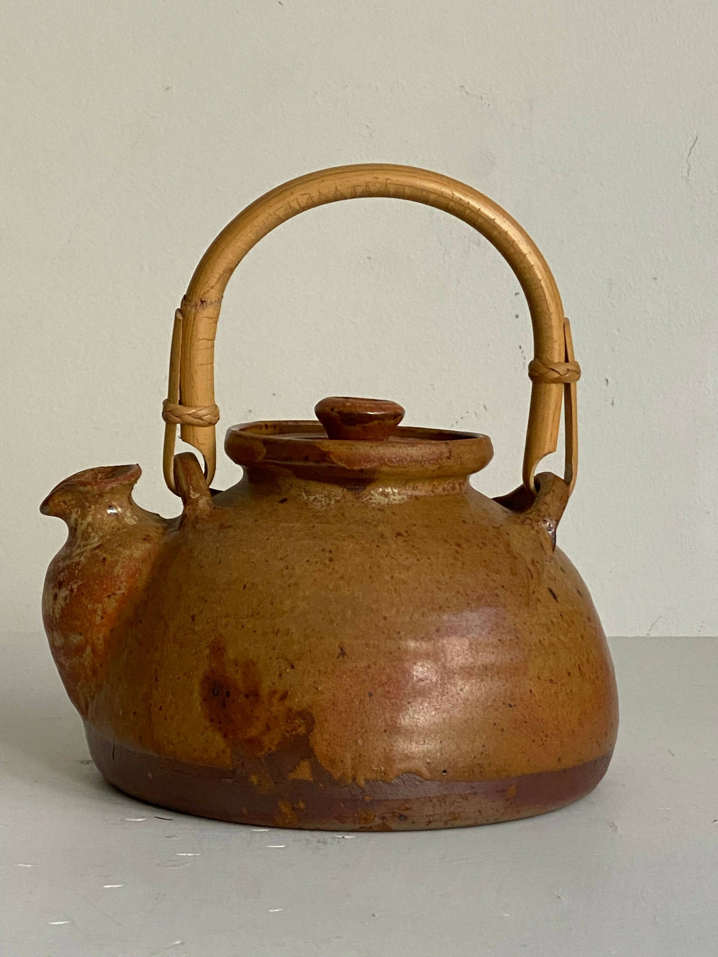 CERAMIC & BAMBOO TEA POT