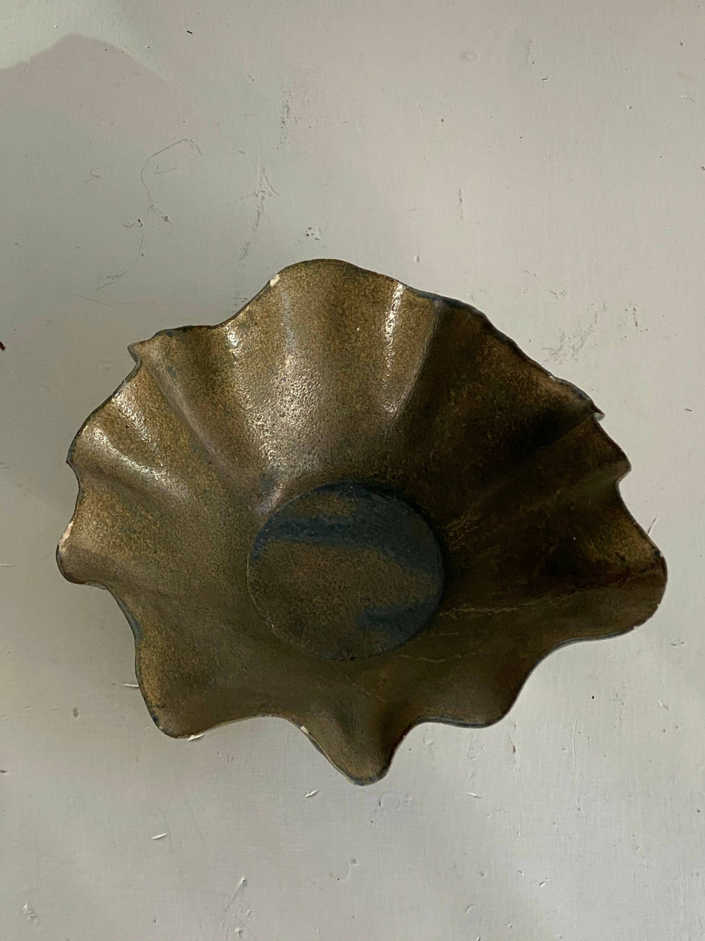 HANDMADE WAVY BOWL