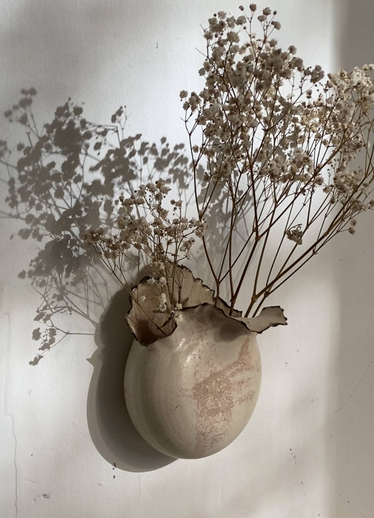 FLOATING CERAMIC VASE
