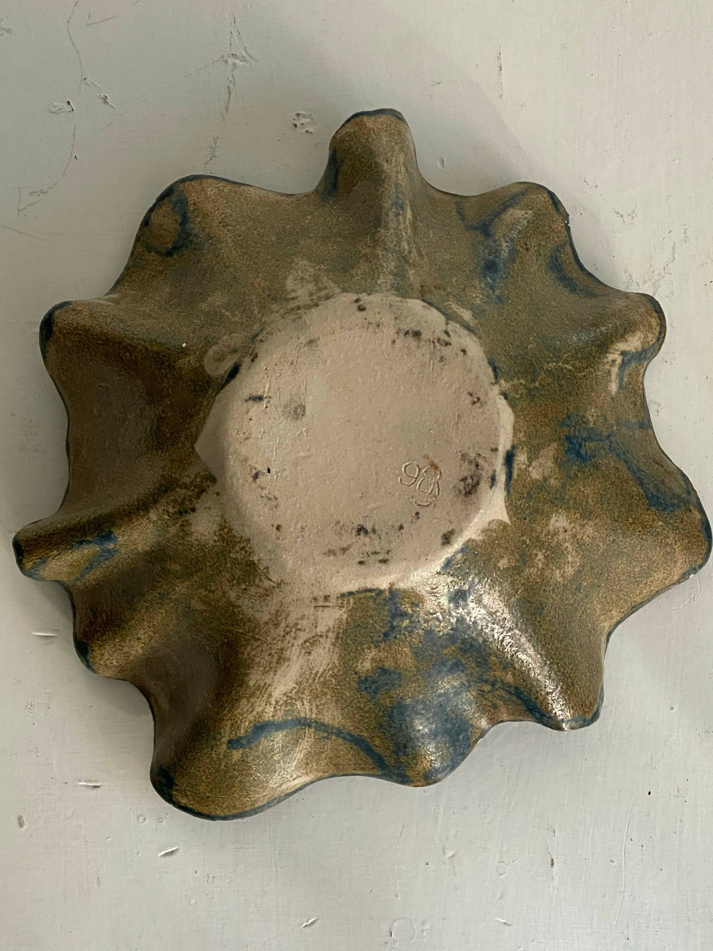 HANDMADE WAVY BOWL