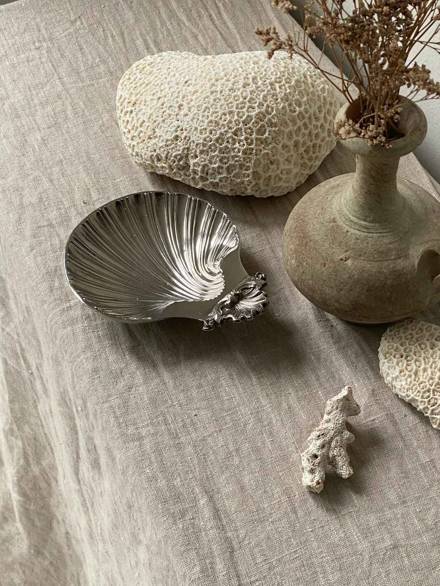 EARTHY VASE