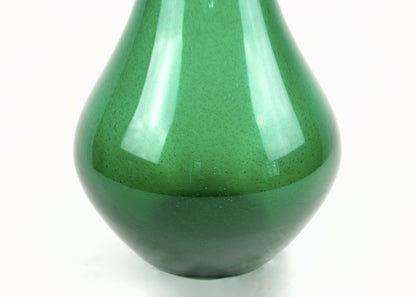 A GREEN MURANO GLASS BOTTLE VASE