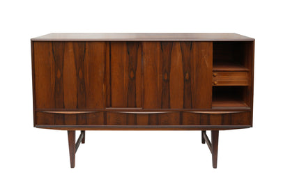 A DANISH ROSEWOOD SIDEBOARD BY E.W. BACH