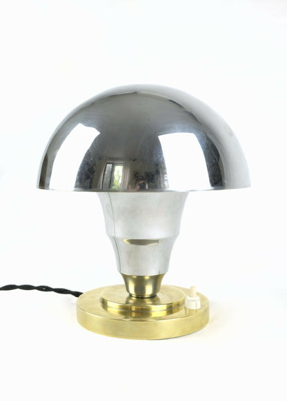 A CHROME AND BRASS ART DECO TABLE LAMP