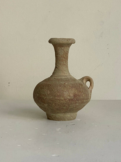 EARTHY VASE