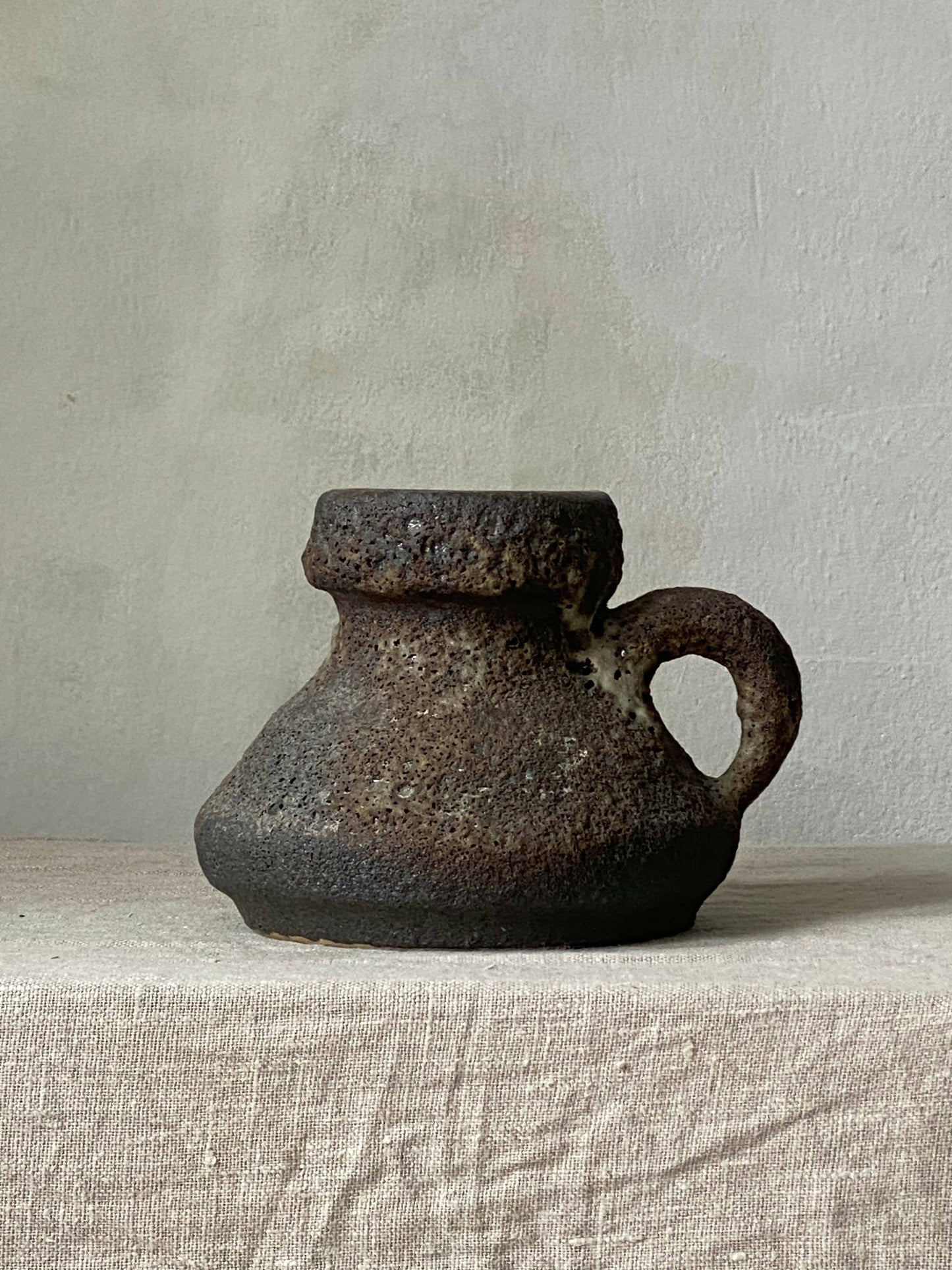 SMALL TEXTURED VASE