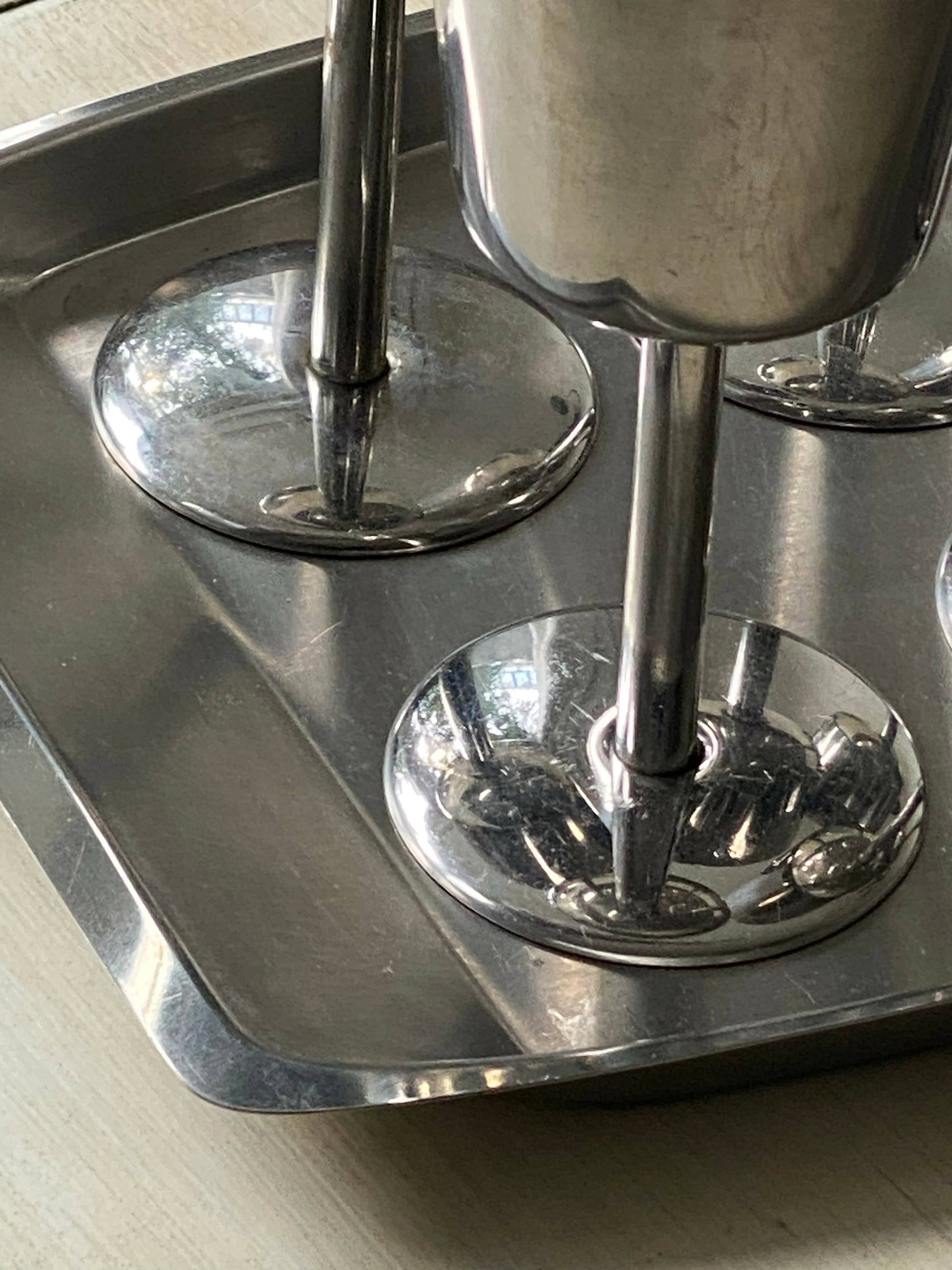 STAINLESS STEEL GOBLETS & TRAY