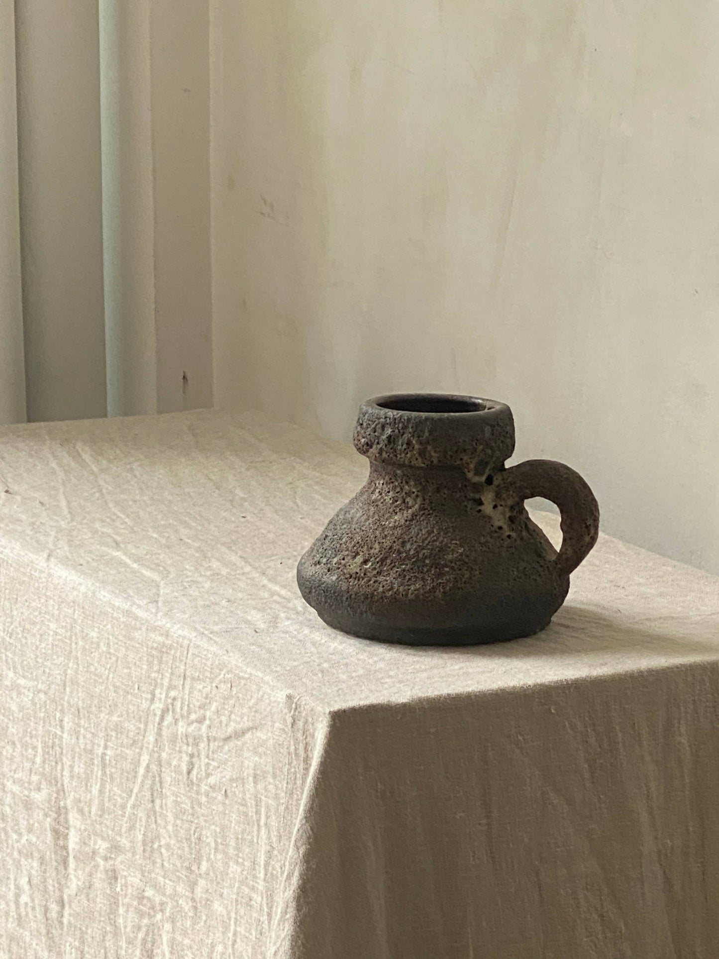 SMALL TEXTURED VASE