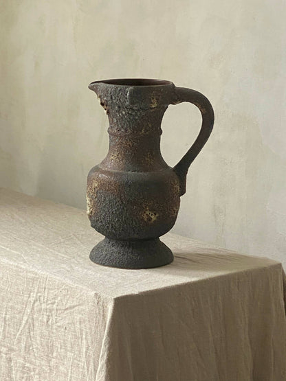 BIG TEXTURED VASE