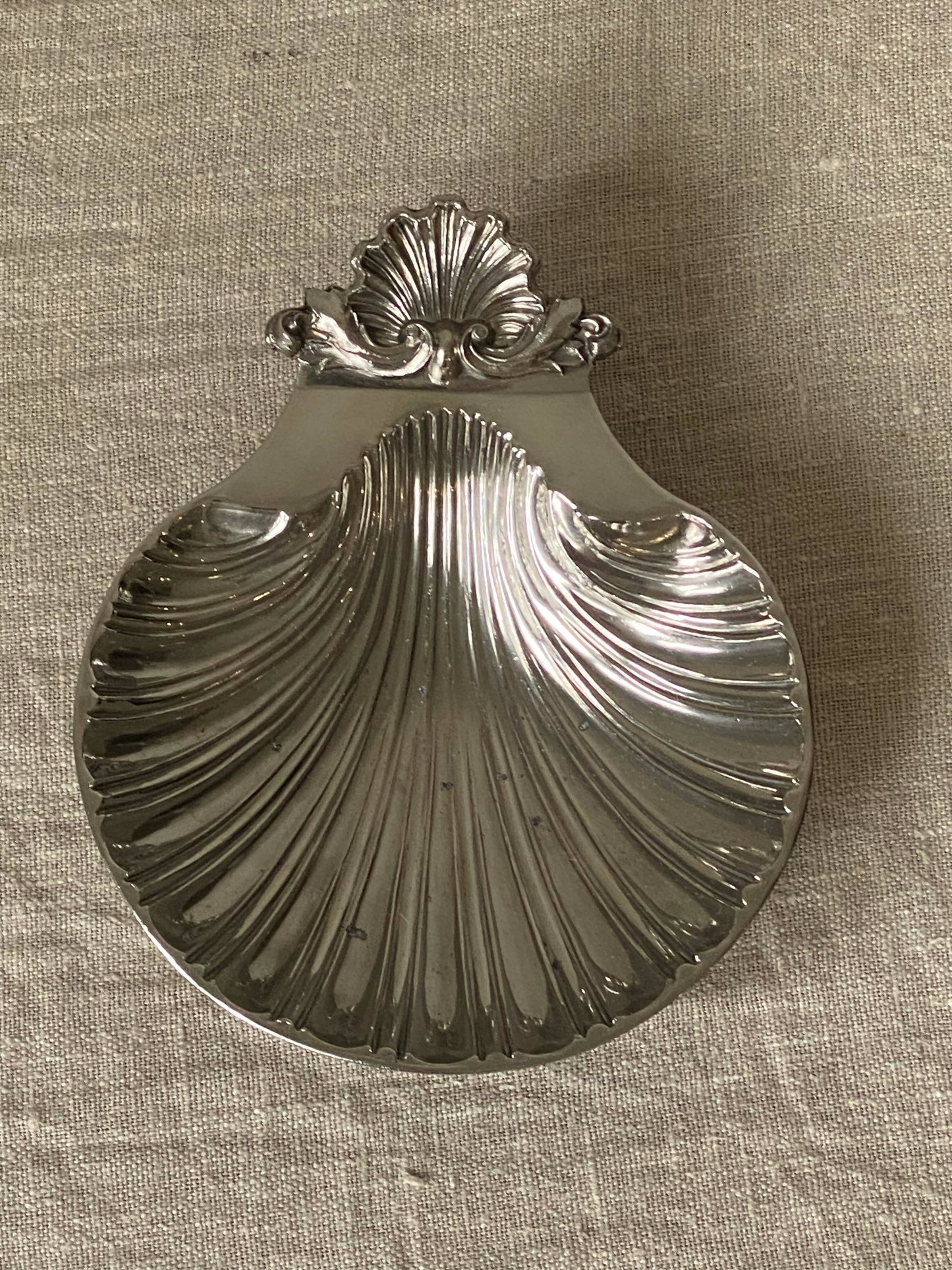 SILVER PLATED SHELL DISH